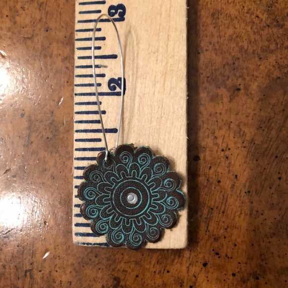 LEATHER EARRINGS BROWN TURQUOISE HIPPIE WIRES - Picture 2 of 2